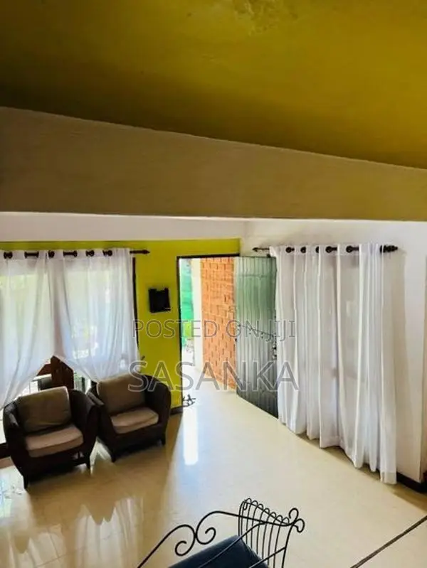 Nugegoda Kandawatta Road Luxury House for Sale