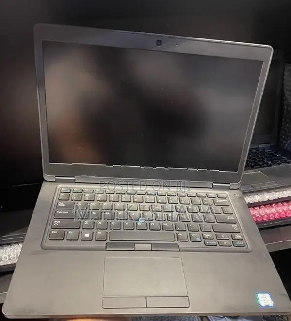 Dell Core i7-8850H 8th GEN /8GB /256GB NVMV / 14.0 IPS FullHD Screen