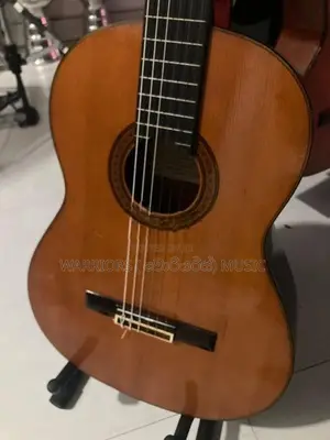 Yamaha C - 150 Made in Japan Classic Box Guitar