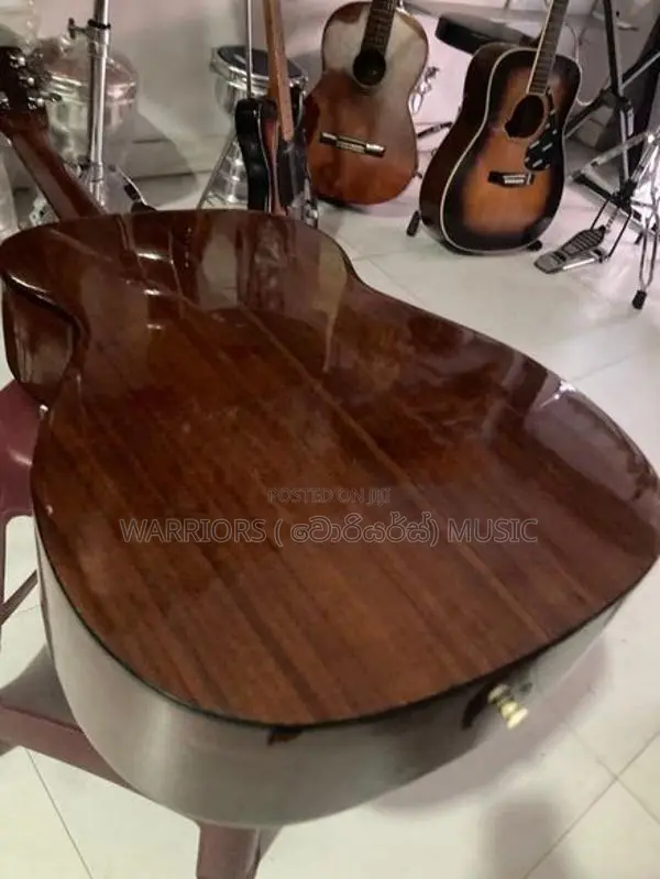 Morris F 15 Made in Japan Acoustic Guitar