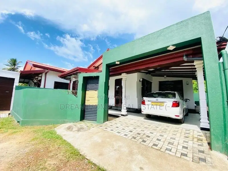 Modern 3BR Home for Sale – Athurugiriya