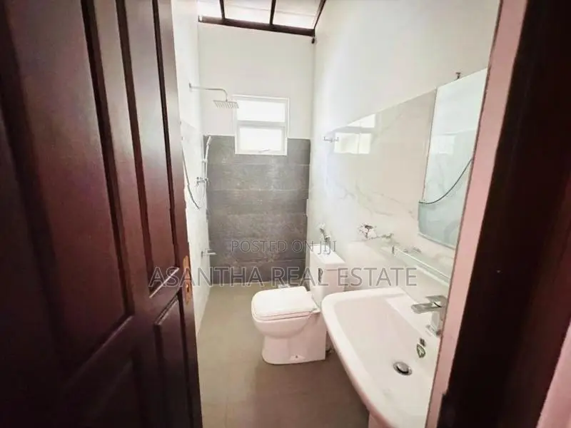 (AFA709) 02 Story House With 10.5 P Sale At Aturugiriya