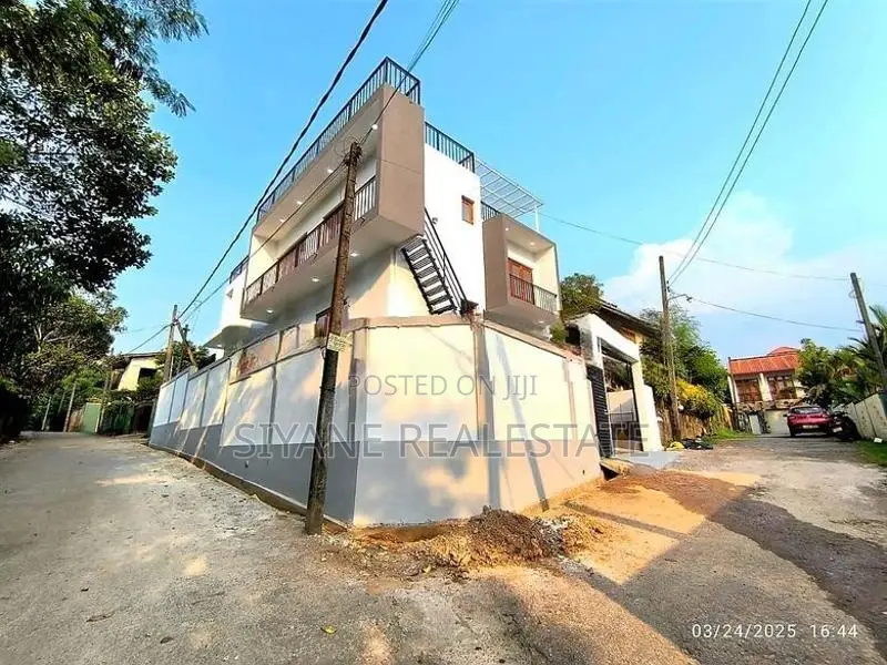 Modern House for Sale in Thalawathugoda