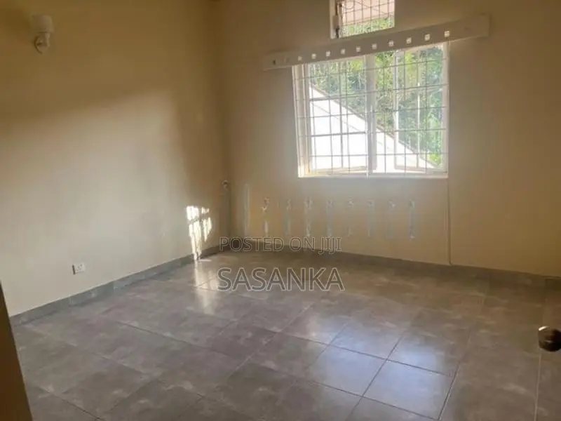 Nawala Senanayake Mawatha Luxury House For Rent