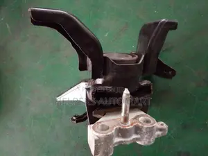 toyota prius W30 engine mount