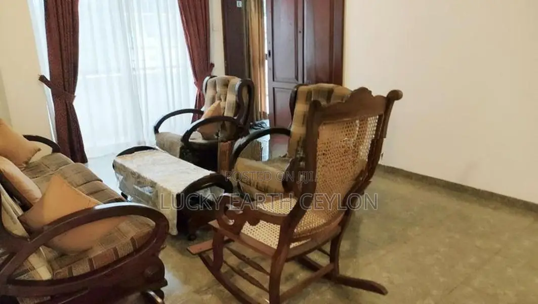 Nugegoda Short/Long Term 3 Bedroom Furnished Apartment (LEC306)