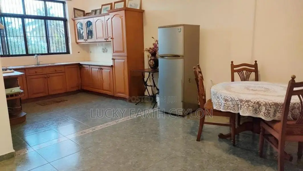 Nugegoda Short/Long Term 3 Bedroom Furnished Apartment (LEC306)