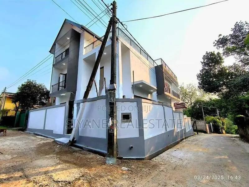 Luxury House for Sale in Hokandara