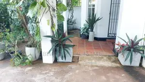 Spacious 4 BR Two-Story Home in Gated Community – Battaramulla | SH152