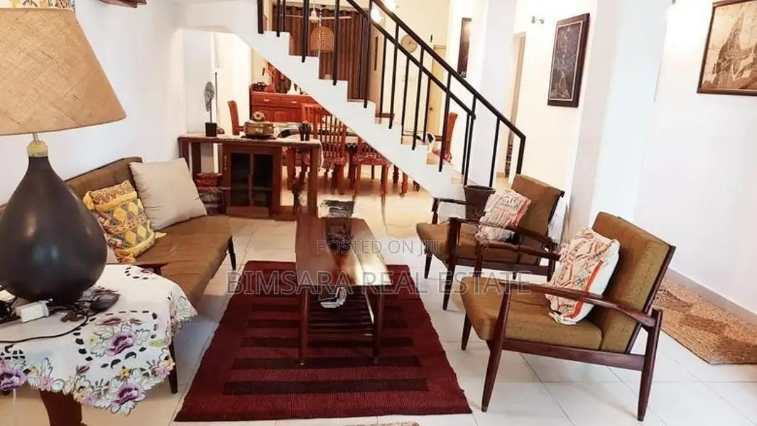 Spacious 4 BR Two-Story Home in Gated Community – Battaramulla | SH152