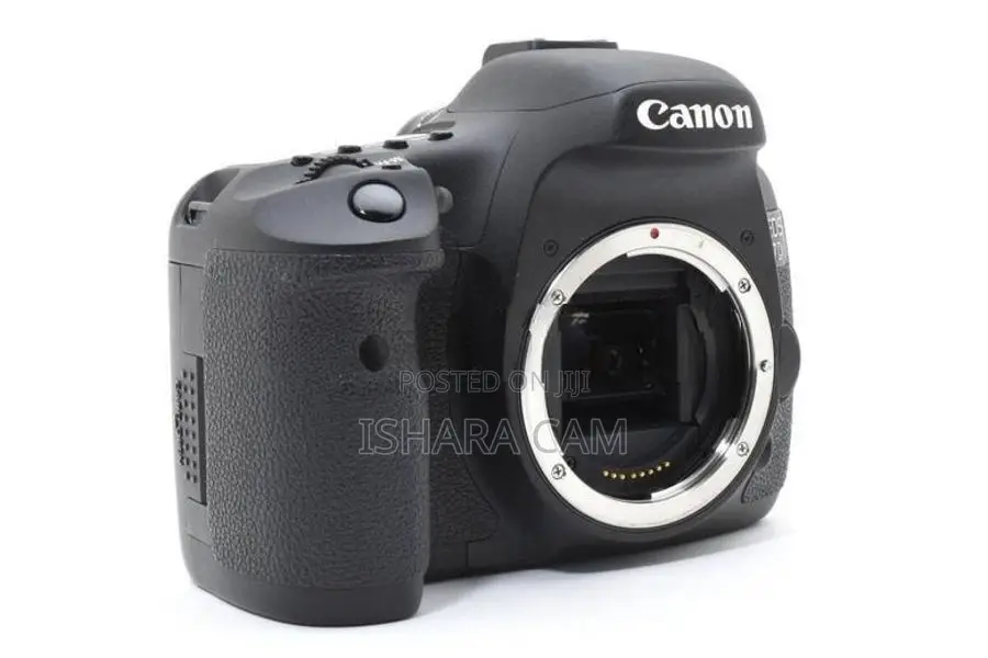 Canon 7D DSLR Body with Lens