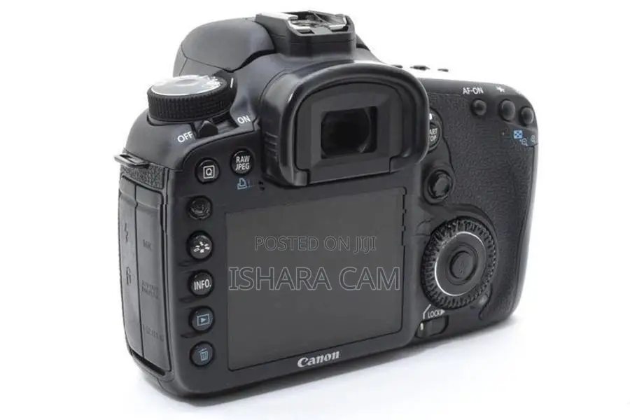 Canon 7D DSLR Body with Lens