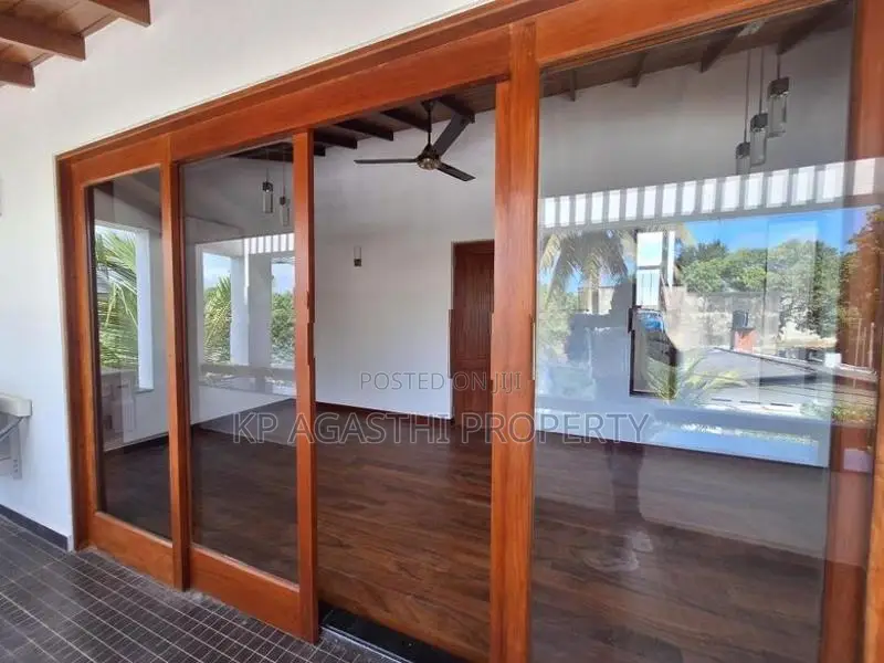 Beautiful modern house for sale in kotte