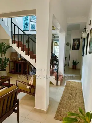 Spacious 4 BR Two-Story Home in Gated Community – Battaramulla | SH152