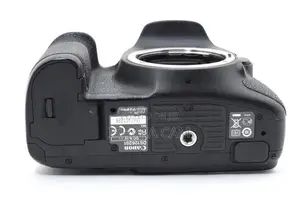 Canon 7D DSLR Body with Lens
