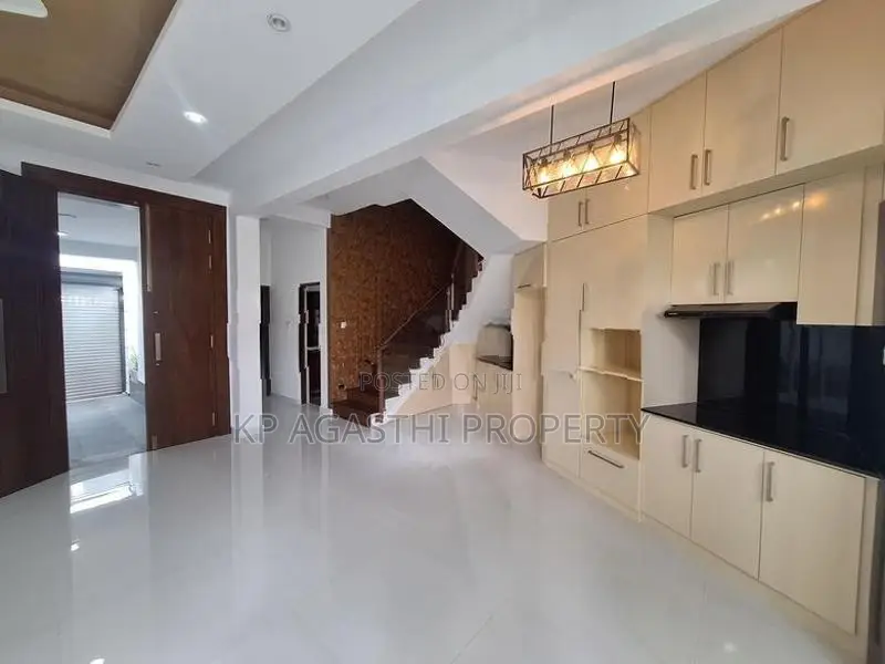 newly house for sale in battaramulla