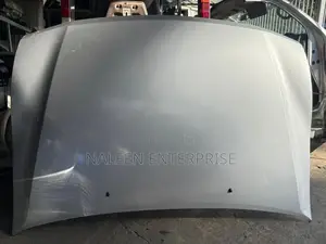 Mitsubishi Montero V75 Bonnet