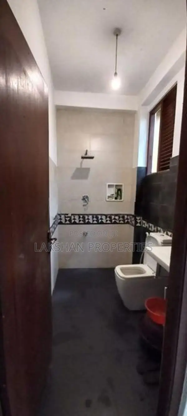 House For Sale In Boralesgamuwa
