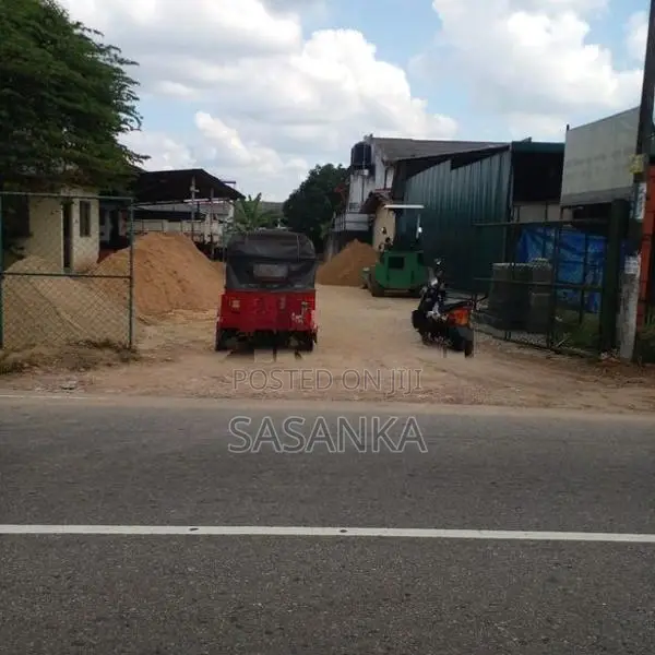 Piliyandala Kottawa main Road Facing 40Perches land For Rent