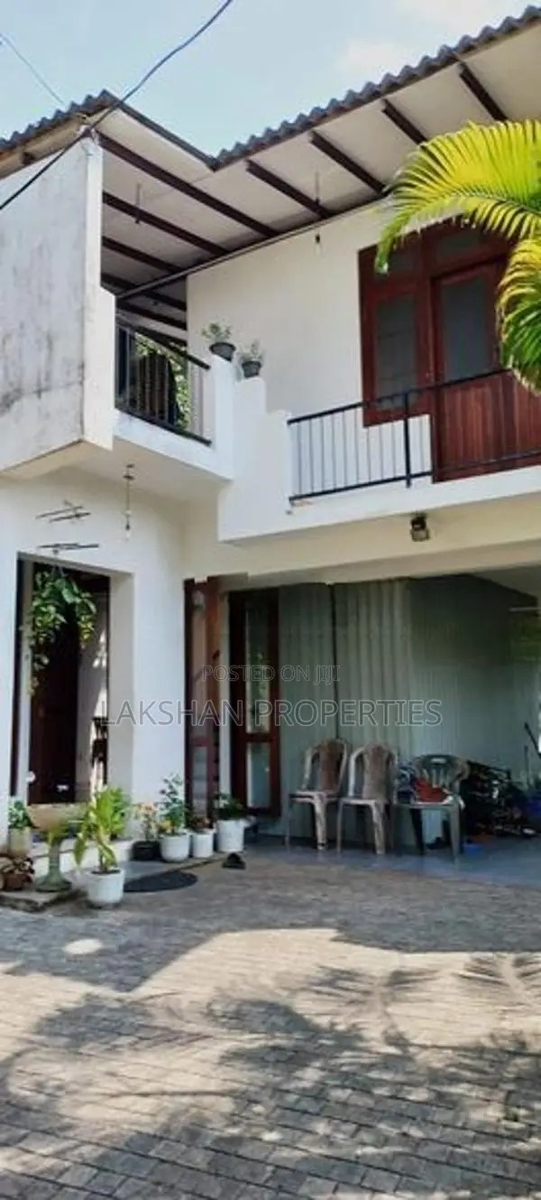 House For Sale In Boralesgamuwa