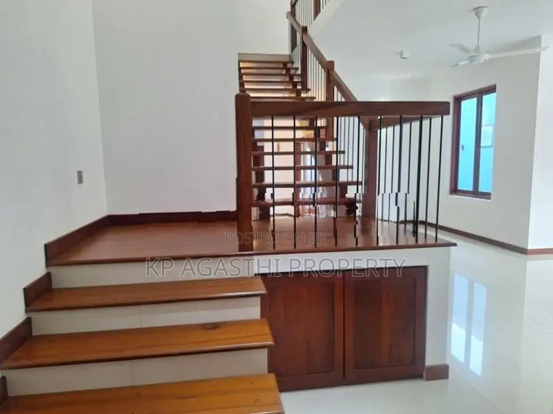 3st Brand new Beautiful super luxury house for sale in pitakotte