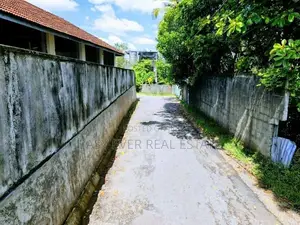 නිට්ටඹුව නගර මධ්‍යයෙන් ,වටිනා නේවාසික ඉඩමක් විකිනීමට .