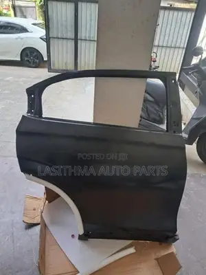 Vezel (2023) Rear Door panel