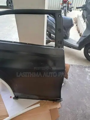 Vezel (2023) Rear Door panel