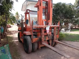Toyota 8 Ton Fork Lift 2022
