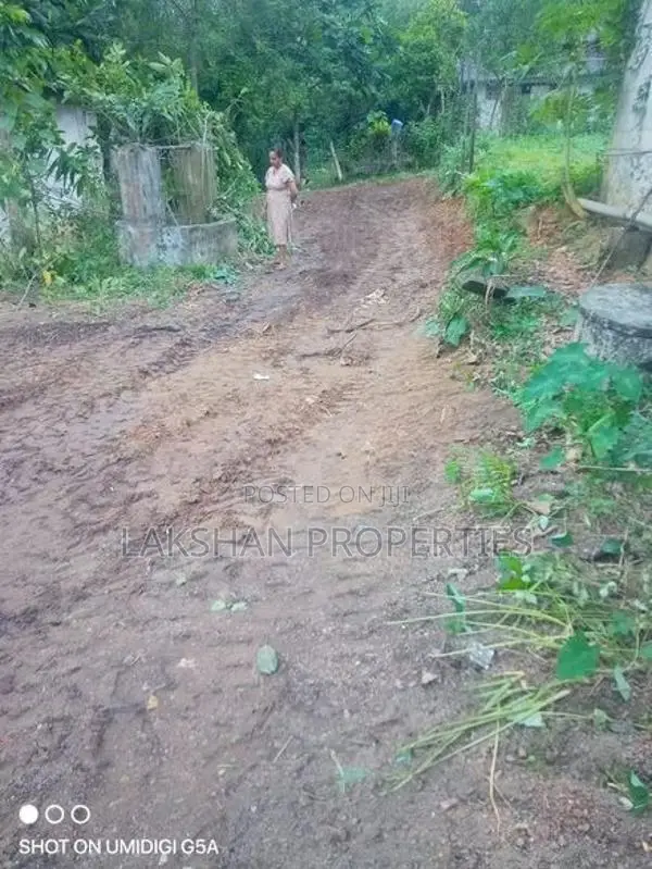 Land For Sale In Kesbewa Bandaragama Road