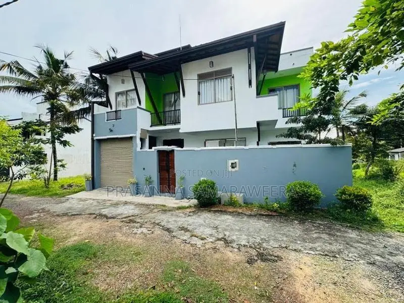 Brand New Modern super luxury 2 Story House-piliyandala
