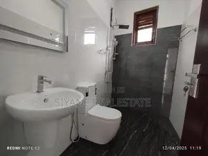 Modern House for Sale in Athurugiriya