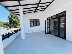 All Completed Brand New House In Talawatugoda