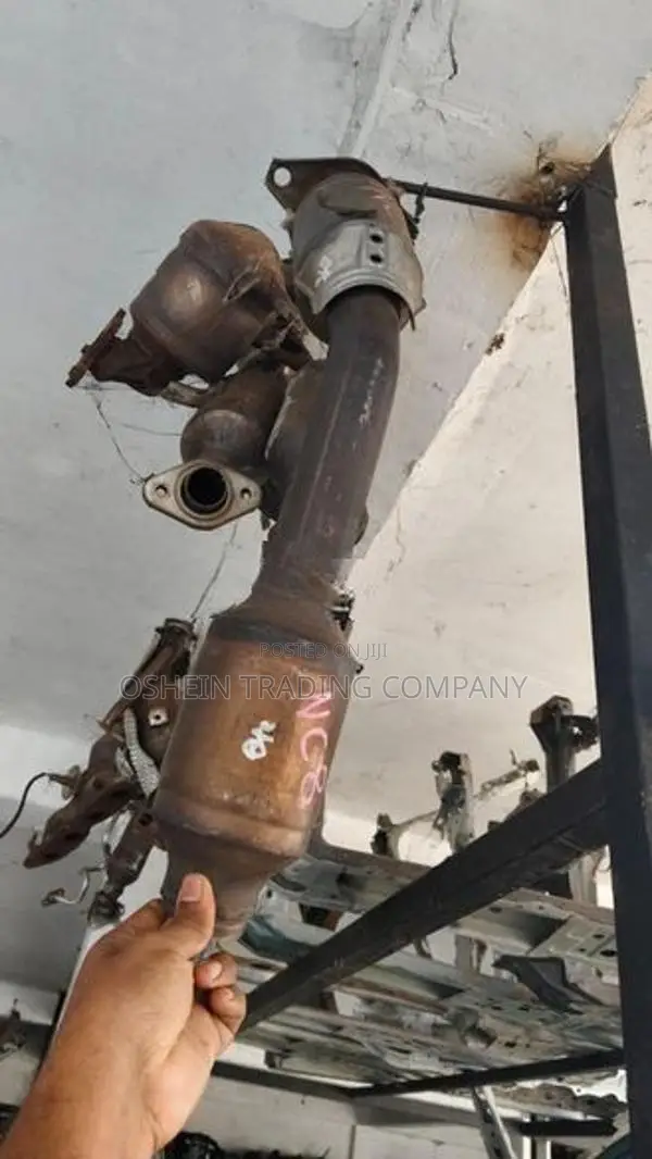 260 1NZ ALLION PREMIO CATALYTIC CONVERTER