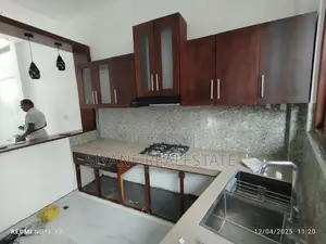 Modern House for Sale in Athurugiriya