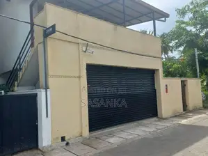 Boralesgamuwa Abillawatta Road Three Storey House for Sale