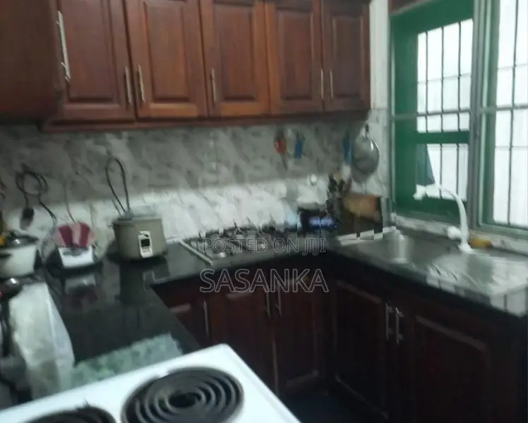 Boralesgamuwa Abillawatta Road Three Storey House for Sale