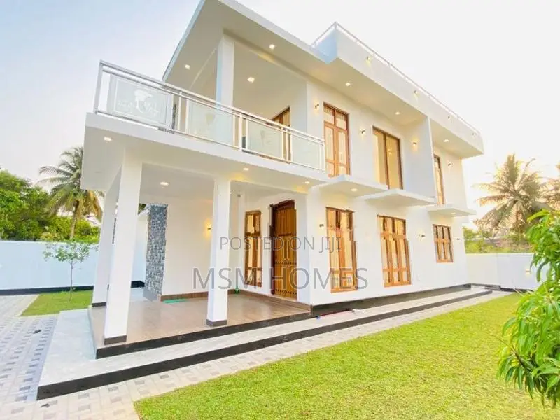 2025 New Luxury Box Modern House For Sale in Negombo
