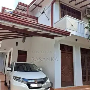 Boralesgamuwa Piriwena Road Two Story Luxury House For sale