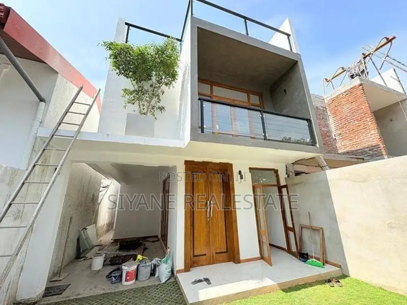 Brand New Luxury House For Sale in Pelawatha- Battaramulla