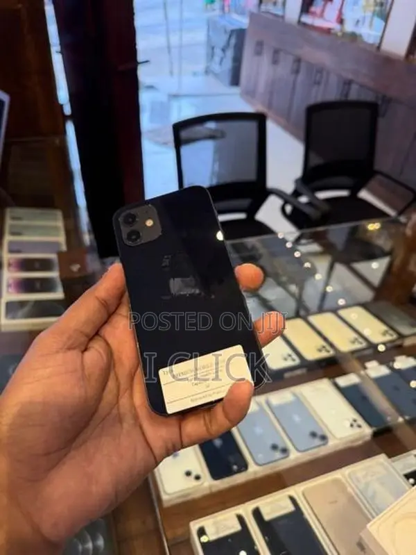 Apple iPhone 12 128GB (Used)