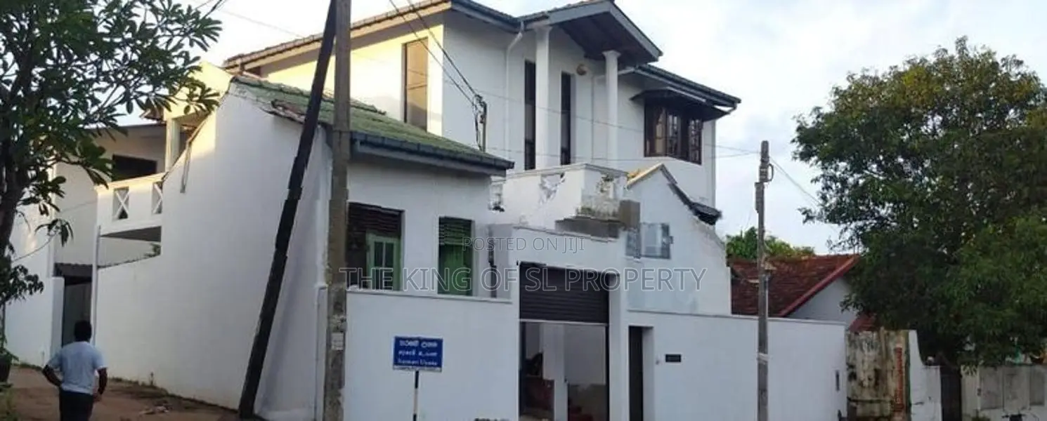 House for sale in Battaramulla