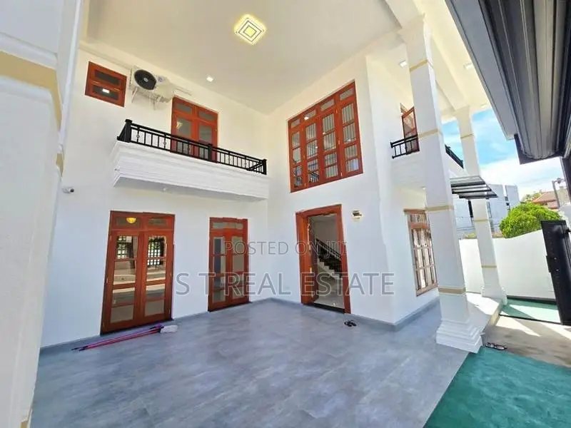 Newly Built Luxury 3 Storey House for Sale in Boralesgamuwa