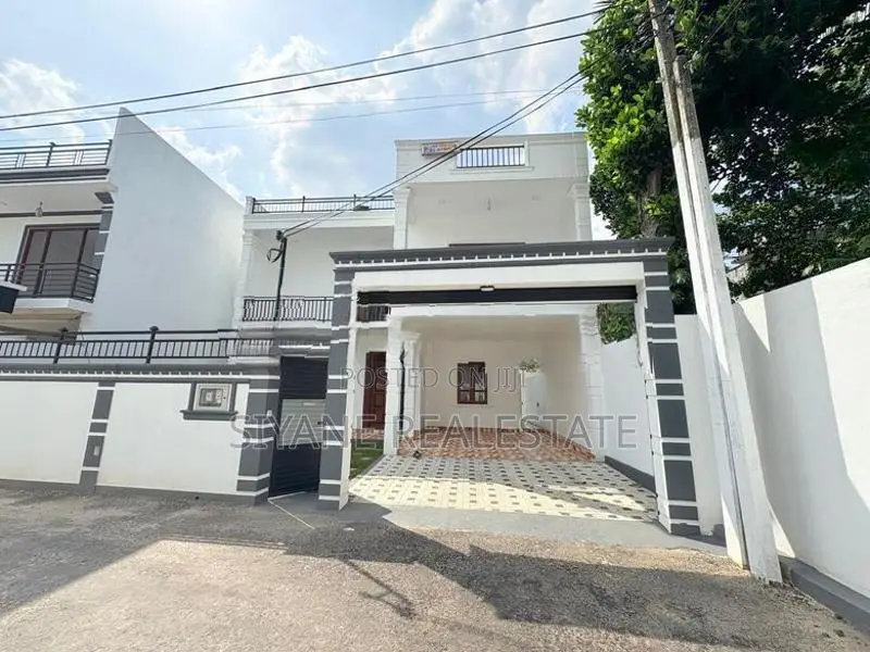 Luxury Brand New house For Sale in Piliyandala