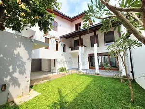 Elegant Designed Luxury 3 Storey House for Sale in Pita Kotte