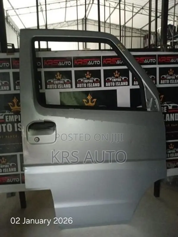 Nissan Clipper NV 100 Front Door Panel