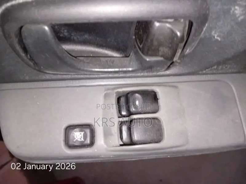 Nissan Clipper NV 100 Front Door Panel