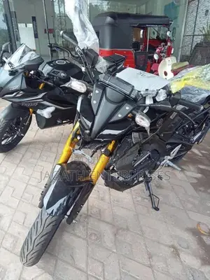 Yamaha MT 15 Black Metallic 2025