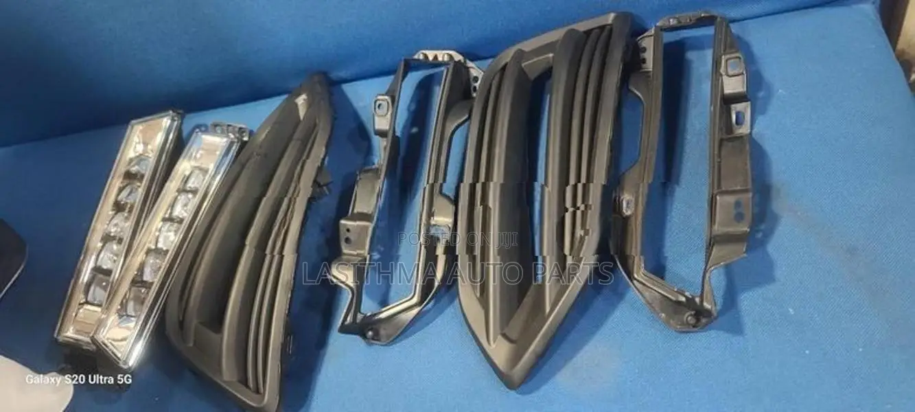 Vezel RS Fog Lamp Set