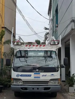 Isuzu Four Car Carrier 2001